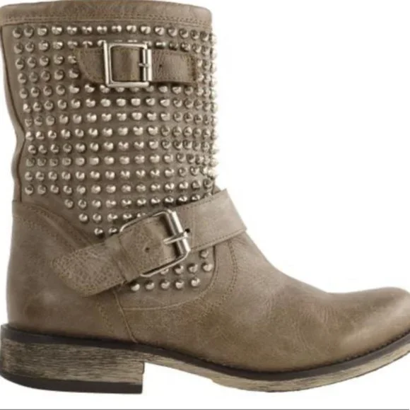 STEVE MADDEN Monicaa Leather Studded Moto Boots Size 7 - Picture 2 of 10